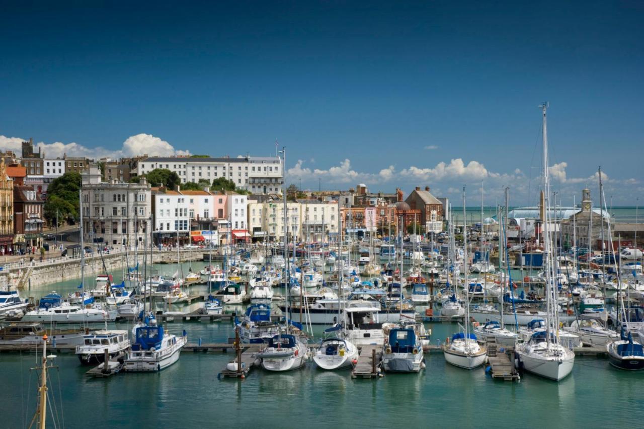 Stones Throw - Stunning House, Mins From Beach And Dogs Welcome Broadstairs Exterior foto